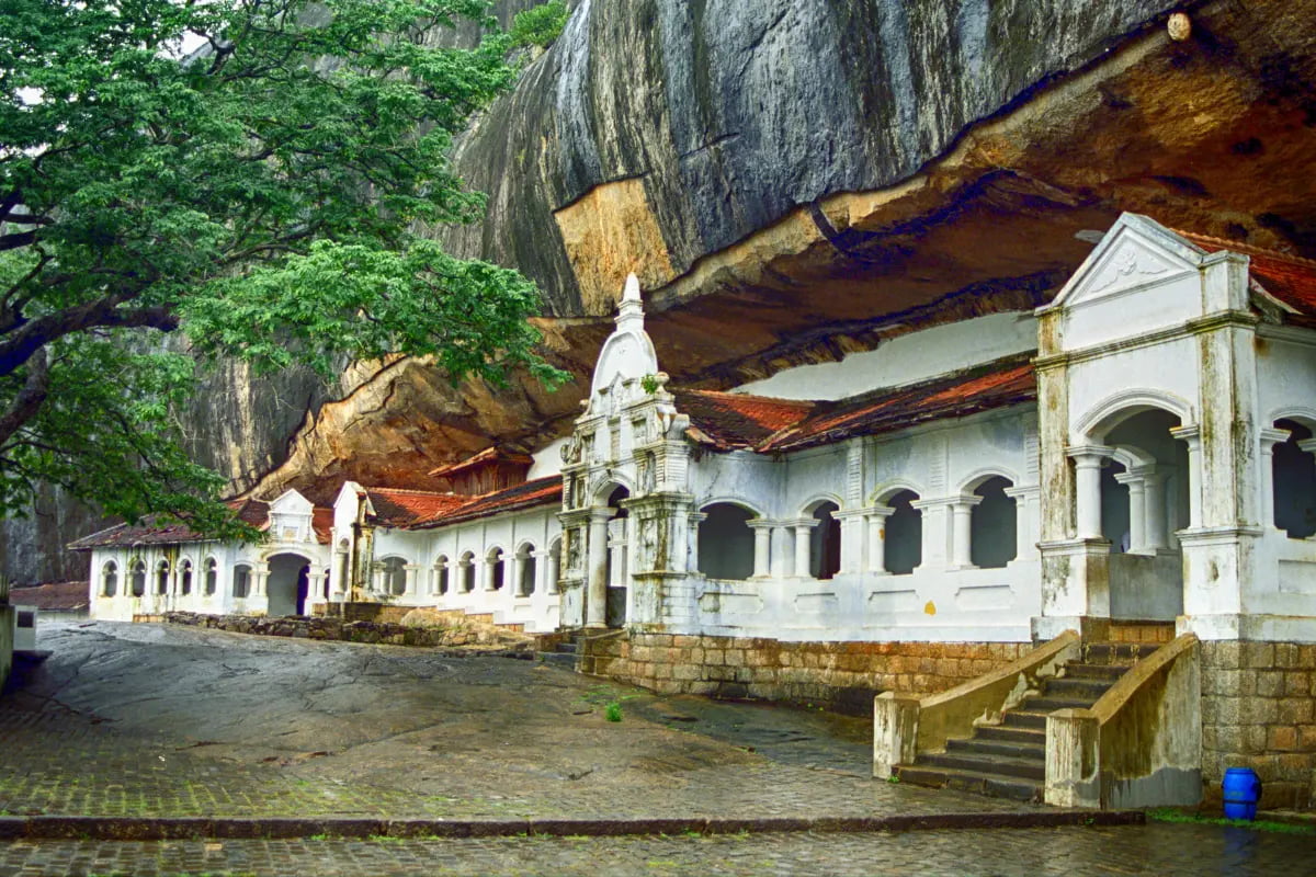 Dambulla Cave Temple
