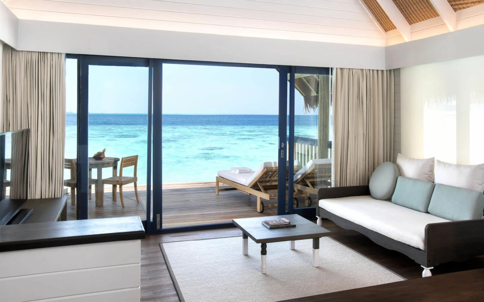 Dhoni Suite