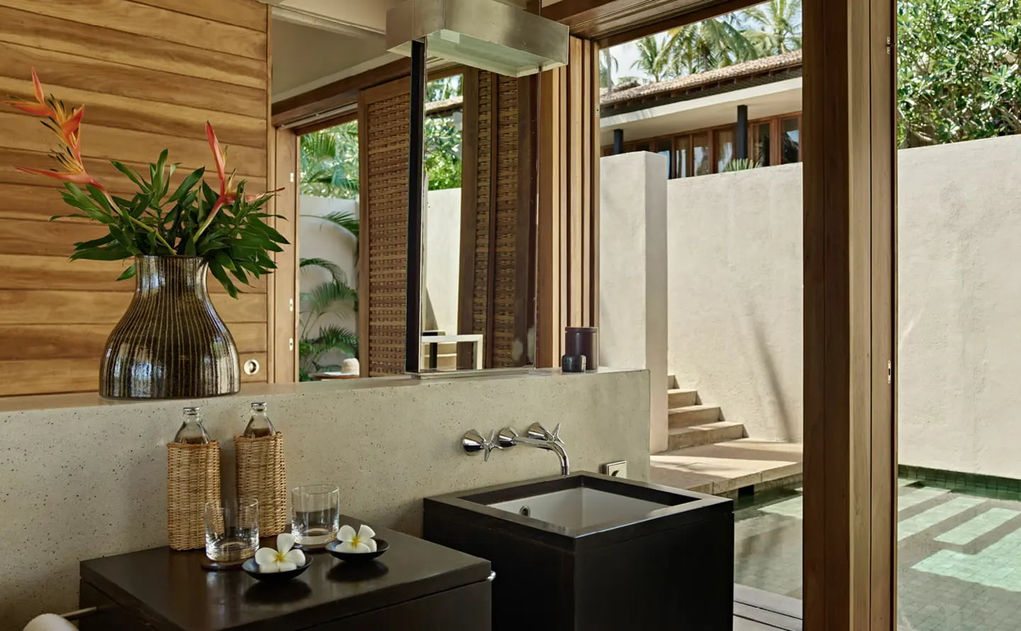 Ocean Pool Suite