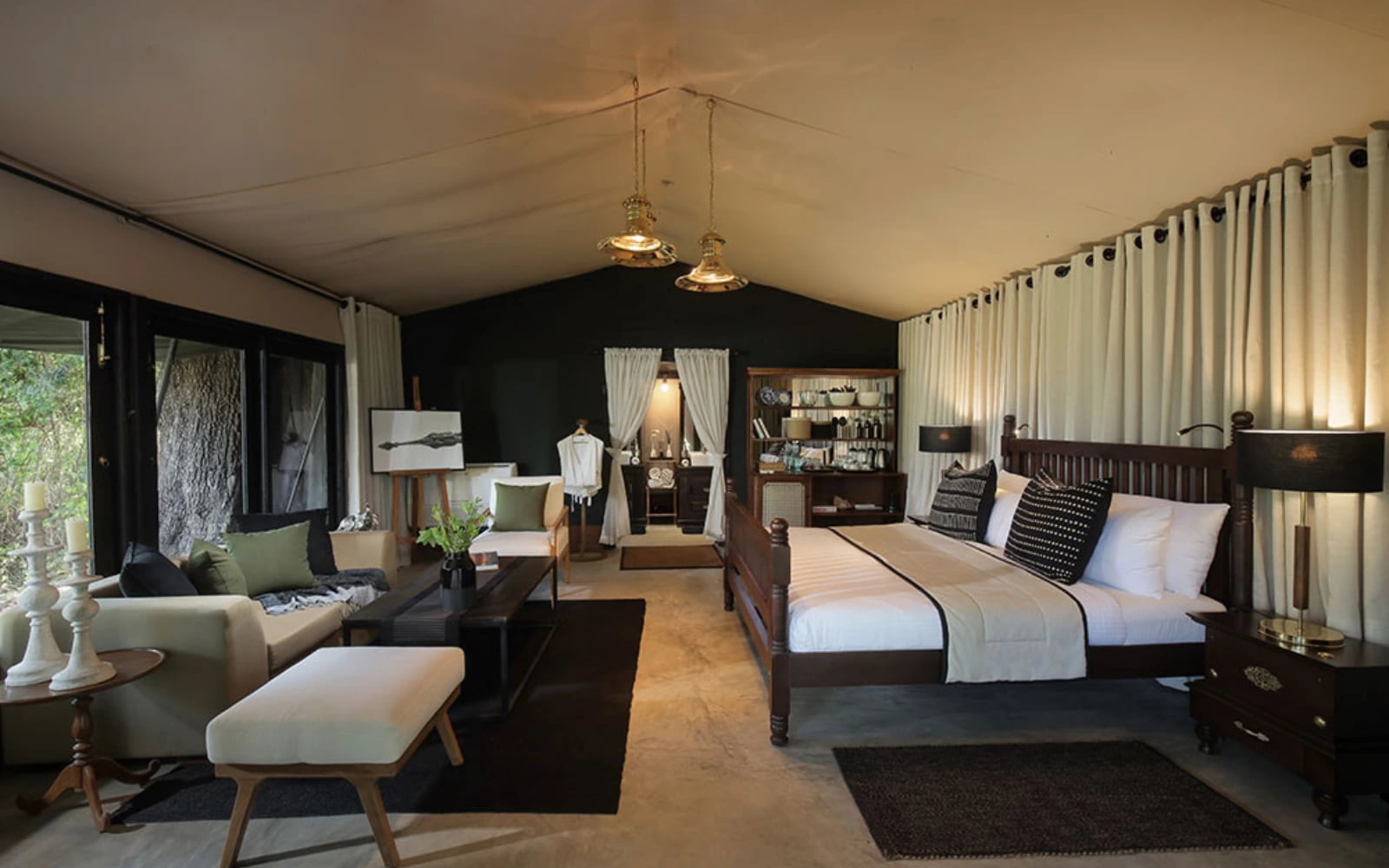Pool Suite